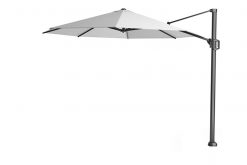 platinum zweefparasol challenger 350 t1 wit vrijstaand 247x165 - Platinum | Zweefparasol Challenger T¹ Ø350 cm | Wit