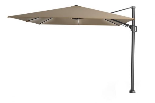 platinum zweefparasol challenger glow t2 3x3 taupe vrijstaand 510x340 - Platinum | Zweefparasol Challenger T² Glow 300 x 300 cm | Taupe