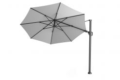 platinum zweefparasol challenger t2 350 lichtgrijs vrijstaand 247x165 - Platinum | Zweefparasol Challenger T² Ø350 cm | Lichtgrijs