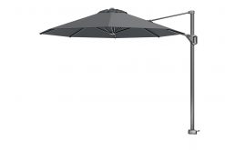 platinum zweefparasol voyager t1 300 antraciet vrijstaand 247x165 - Platinum | Zweefparasol Voyager T¹ Ø 300 cm | Antraciet